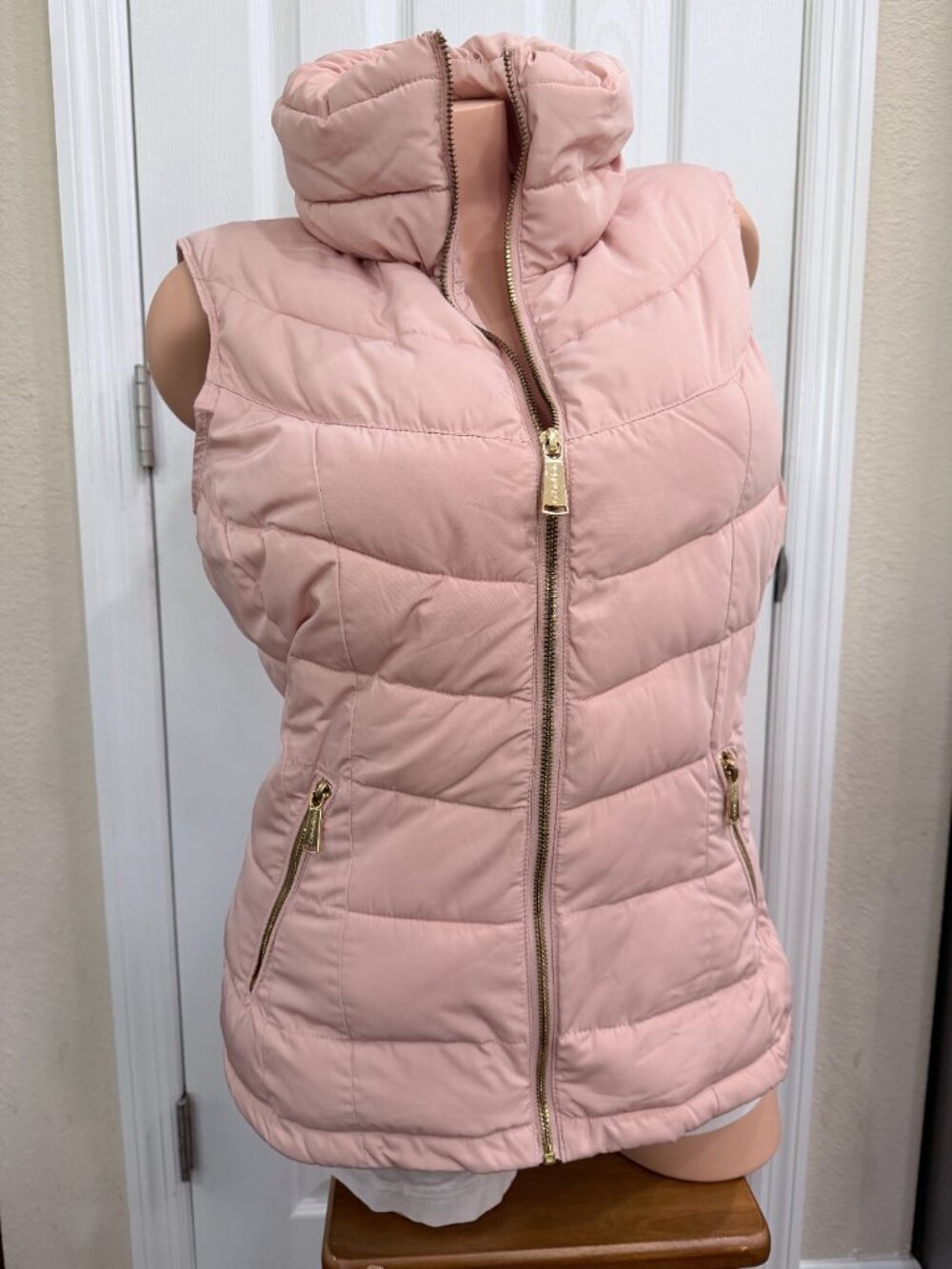 Calvin Klein Blush Pink Quilted Puffer Vest Gold Zip Medium